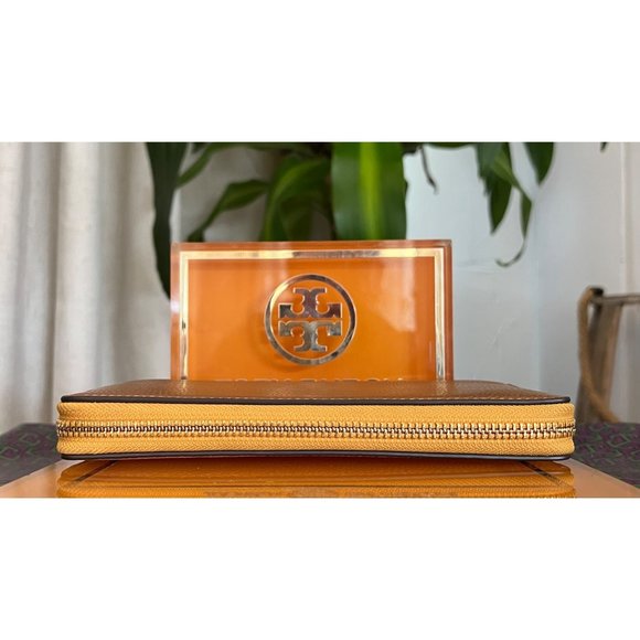 ♦️♦️ AUTHENTIC TORY BURCH COLOR BLOCKED PERRY WALLET ♦️♦️ - Picture 4 of 8